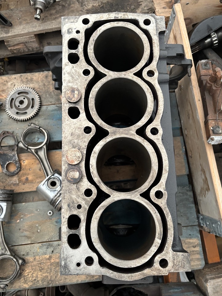 Perkins 1004 Blok Silnika 3711h29a/1 3711h13a/2 3711h044 37110408a/1 - Μπλοκ κυλίνδρων για Γεωργικά μηχανήματα: φωτογραφία 2 Perkins 1004 Blok Silnika 3711h29a/1 3711h13a/2 3711h044 37110408a/1 - Μπλοκ κυλίνδρων για Γεωργικά μηχανήματα: φωτογραφία 2