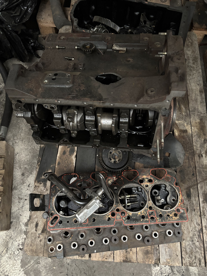 Perkins 1906/2200 Silnik Miska Wał Koło Zamachowe CZĘŚCI - Σφόνδυλος για Γεωργικά μηχανήματα: φωτογραφία 1 Perkins 1906/2200 Silnik Miska Wał Koło Zamachowe CZĘŚCI - Σφόνδυλος για Γεωργικά μηχανήματα: φωτογραφία 1