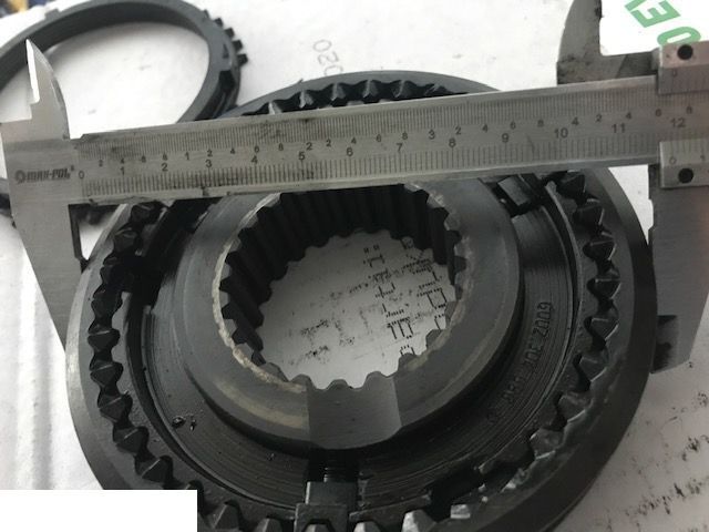 Valtra 900 - Synchronizatory - Κιβώτιο ταχυτήτων και ανταλλακτικά για Γεωργικά μηχανήματα: φωτογραφία 1 Valtra 900 - Synchronizatory - Κιβώτιο ταχυτήτων και ανταλλακτικά για Γεωργικά μηχανήματα: φωτογραφία 1