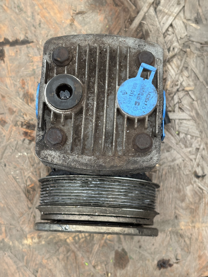 WABCO Kompresor Sprężonego Powietrza 4111411020 - Κομπρεσέρ για Γεωργικά μηχανήματα: φωτογραφία 2 WABCO Kompresor Sprężonego Powietrza 4111411020 - Κομπρεσέρ για Γεωργικά μηχανήματα: φωτογραφία 2