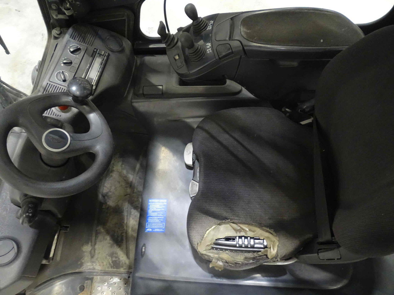 Linde E25L-01 - Ηλεκτροκίνητο περονοφόρο: φωτογραφία 4 Linde E25L-01 - Ηλεκτροκίνητο περονοφόρο: φωτογραφία 4