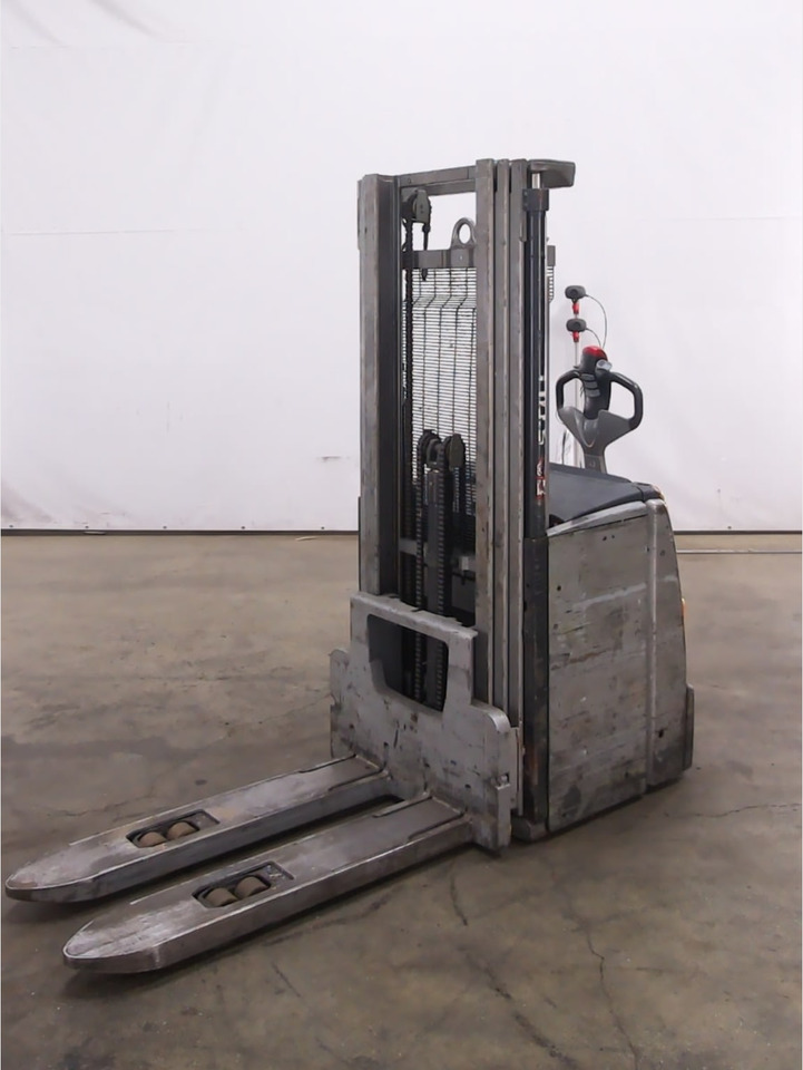 STILL EXV20 - Μηχάνημα στοίβαξης: φωτογραφία 1 STILL EXV20 - Μηχάνημα στοίβαξης: φωτογραφία 1