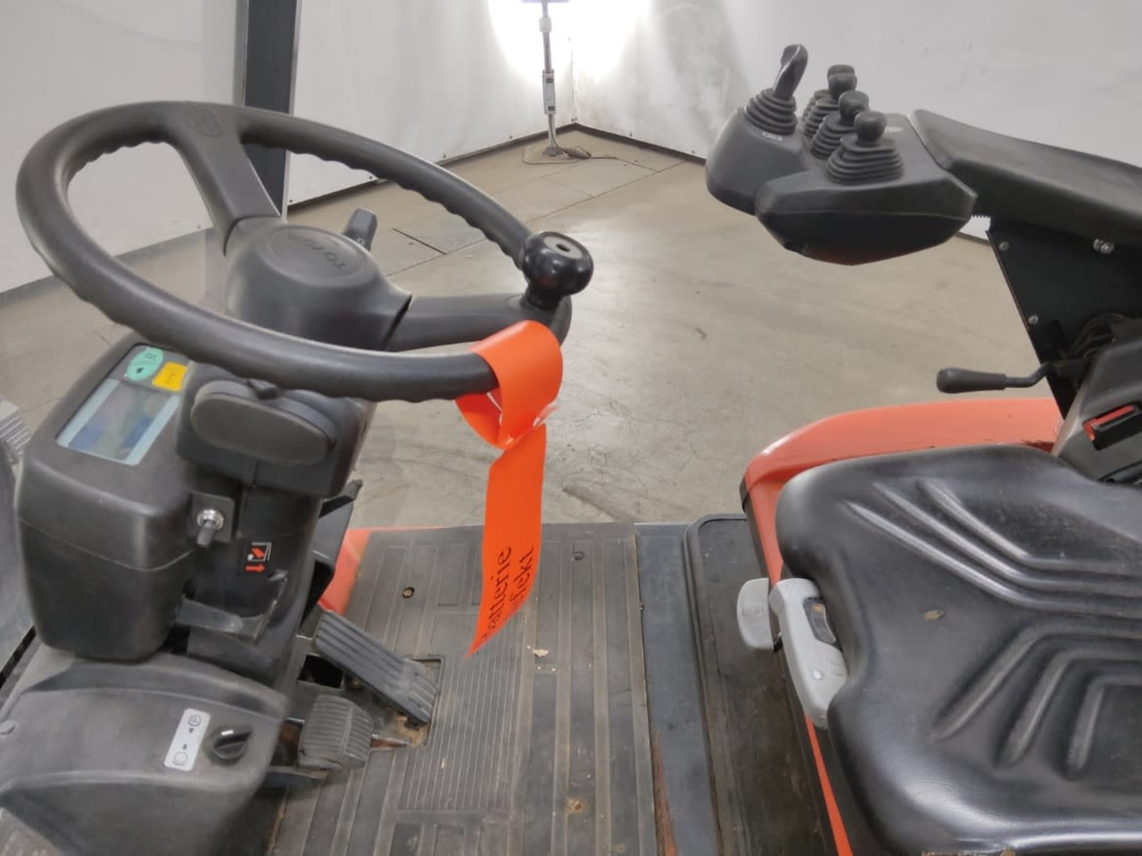 Toyota 7FBMF30 - Ηλεκτροκίνητο περονοφόρο: φωτογραφία 4 Toyota 7FBMF30 - Ηλεκτροκίνητο περονοφόρο: φωτογραφία 4