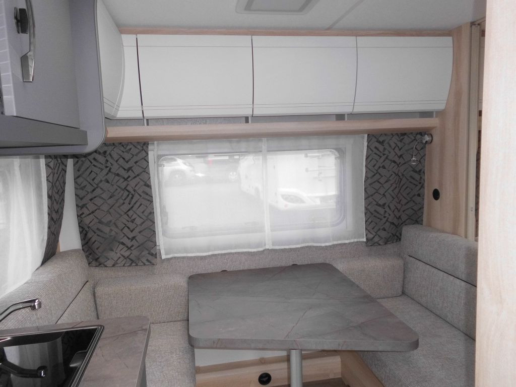 Hobby De Luxe 400 SFe 1500kg., Fahrradträger - Ρυμουλκούμενο τροχόσπιτο: φωτογραφία 5 Hobby De Luxe 400 SFe 1500kg., Fahrradträger - Ρυμουλκούμενο τροχόσπιτο: φωτογραφία 5