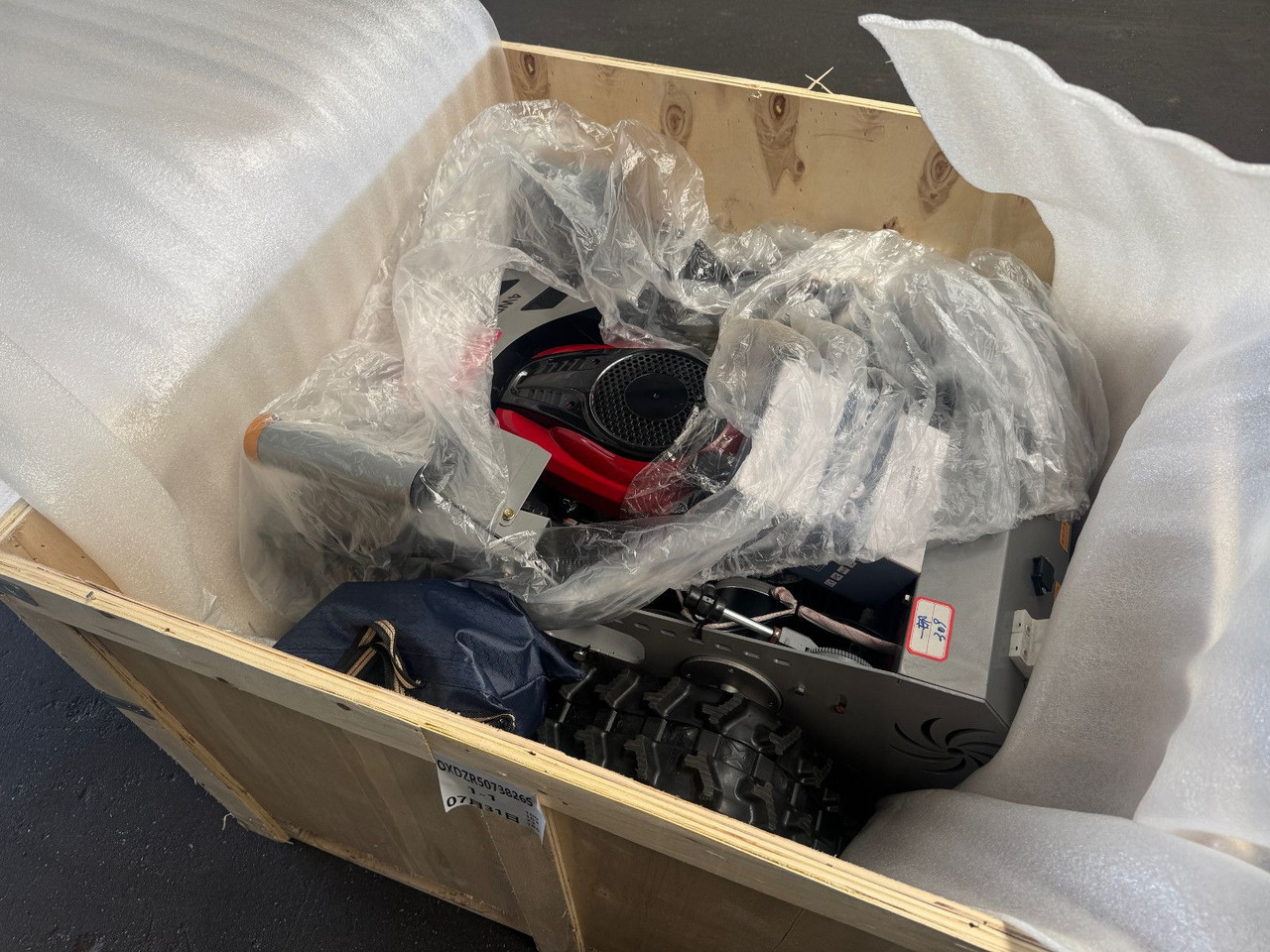 Y1-540 - Χλοοκοπτικό: φωτογραφία 3 Y1-540 - Χλοοκοπτικό: φωτογραφία 3