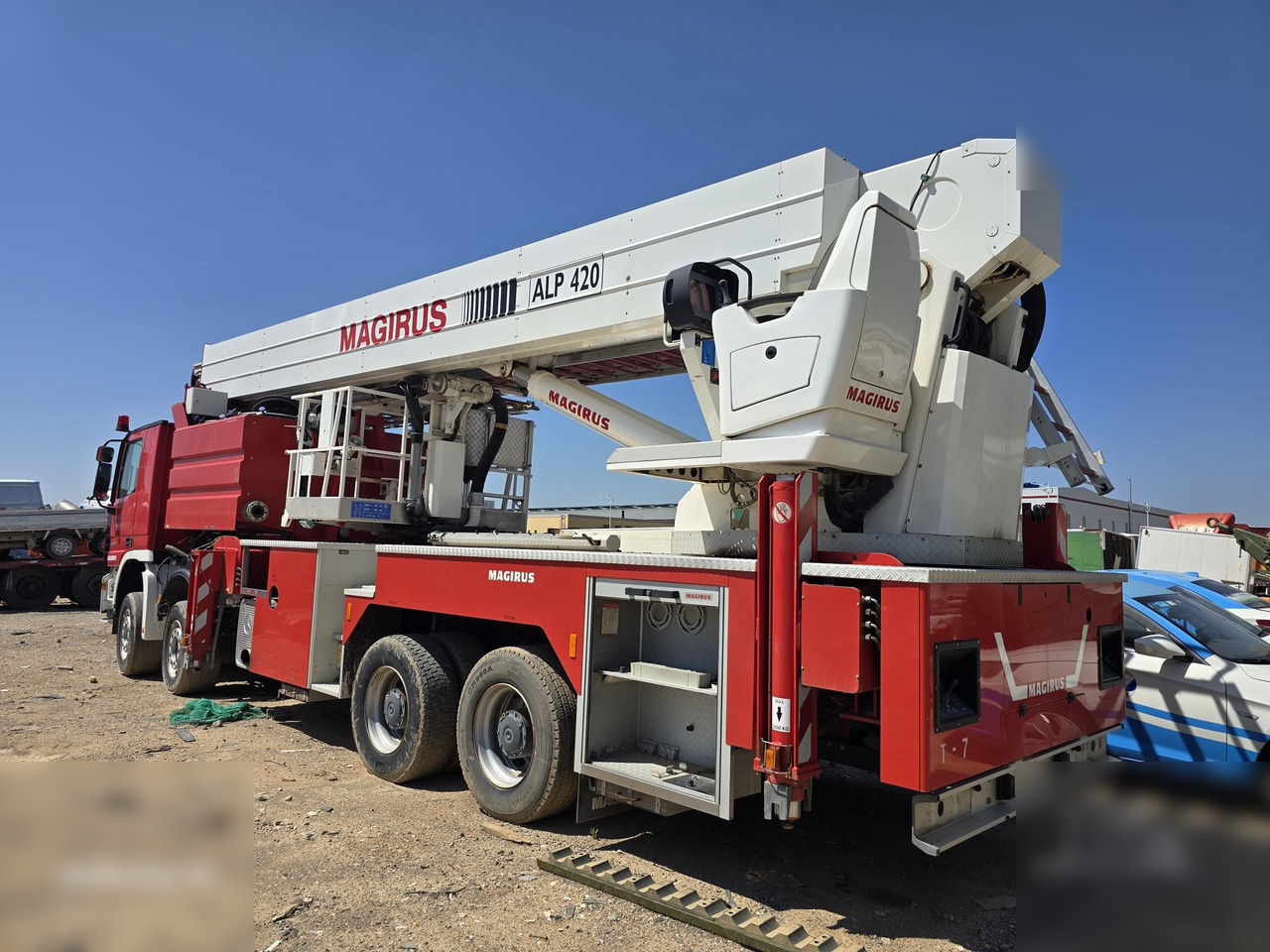 2011 MERCEDES-BENZ ACTROS 4140 - Φορτηγό με εναέρια πλατφόρμα: φωτογραφία 2 2011 MERCEDES-BENZ ACTROS 4140 - Φορτηγό με εναέρια πλατφόρμα: φωτογραφία 2