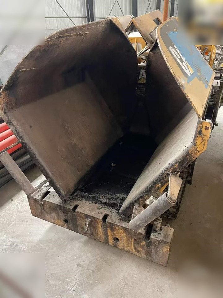 2013 CATERPILLAR AP-255E - Διαστρωτήρας ασφάλτου: φωτογραφία 3 2013 CATERPILLAR AP-255E - Διαστρωτήρας ασφάλτου: φωτογραφία 3