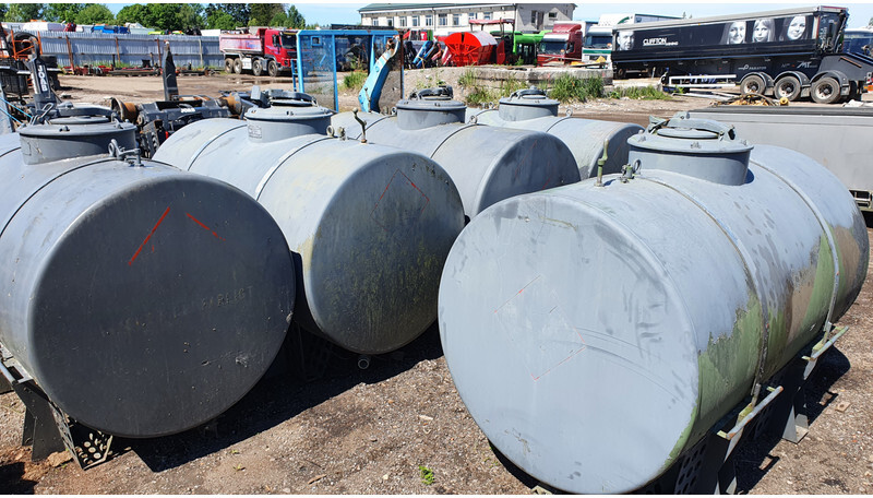 ALUMINUM TANK 2000L - Ρεζερβουάρ καυσίμου για Φορτηγό: φωτογραφία 1 ALUMINUM TANK 2000L - Ρεζερβουάρ καυσίμου για Φορτηγό: φωτογραφία 1