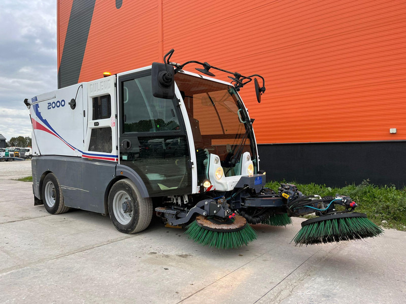 Dulevo 2000 SKY FIRST REGISTRATION 09.2015 - Σάρωθρο δρόμων: φωτογραφία 4 Dulevo 2000 SKY FIRST REGISTRATION 09.2015 - Σάρωθρο δρόμων: φωτογραφία 4