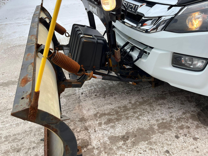Ημιφορτηγό Isuzu D-max 4x4 SNOW PLOW & SPREADER: φωτογραφία 11 Ημιφορτηγό Isuzu D-max 4x4 SNOW PLOW & SPREADER: φωτογραφία 11