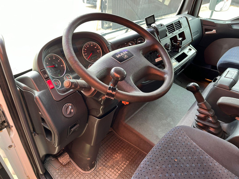 Φορτηγό με ανοιχτή καρότσα, Φορτηγό με γερανό MAN TGL 8.180 4x2 PK 4200 YEAR 2013 / PLATFORM L=3710 mm: φωτογραφία 16