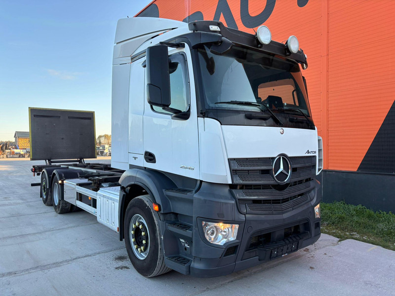 Mercedes-Benz Antos 2545 6x2 RETARDER / CHASSIS L=7812 mm - Φορτηγό μεταφοράς εμπορευματοκιβωτίων/ Κινητό αμάξωμα: φωτογραφία 4 Mercedes-Benz Antos 2545 6x2 RETARDER / CHASSIS L=7812 mm - Φορτηγό μεταφοράς εμπορευματοκιβωτίων/ Κινητό αμάξωμα: φωτογραφία 4