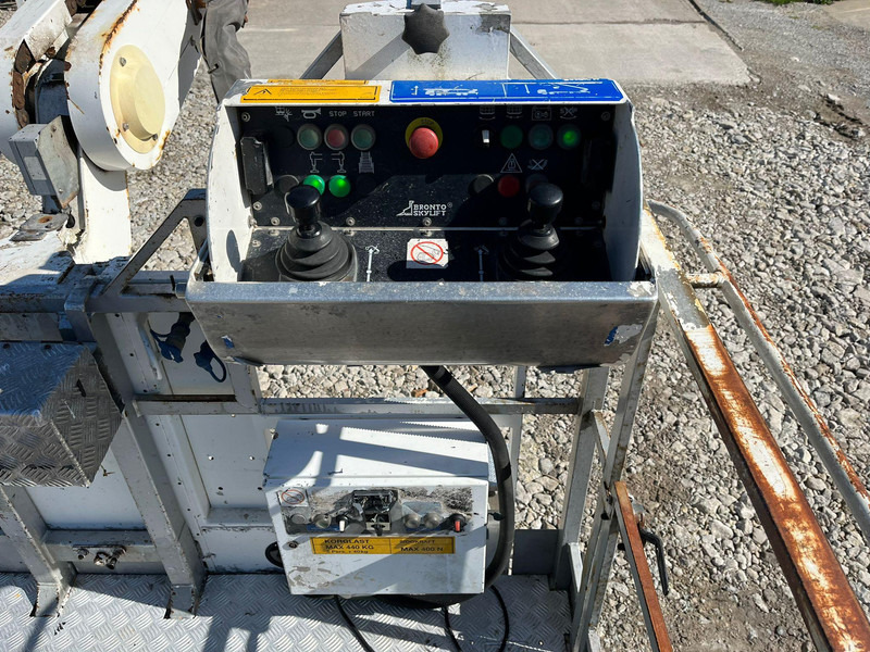 Leasing Scania P 114 6x2*4 BRONTO S 32 HDT / 32 meters / 440 kg Scania P 114 6x2*4 BRONTO S 32 HDT / 32 meters / 440 kg: φωτογραφία 11 Leasing Scania P 114 6x2*4 BRONTO S 32 HDT / 32 meters / 440 kg Scania P 114 6x2*4 BRONTO S 32 HDT / 32 meters / 440 kg: φωτογραφία 11