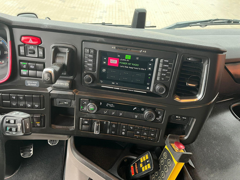 Φορτηγό μεταφορά ζώων Scania R 580 6x2*4 RETARDER / BOX L=8168 mm: φωτογραφία 19 Φορτηγό μεταφορά ζώων Scania R 580 6x2*4 RETARDER / BOX L=8168 mm: φωτογραφία 19