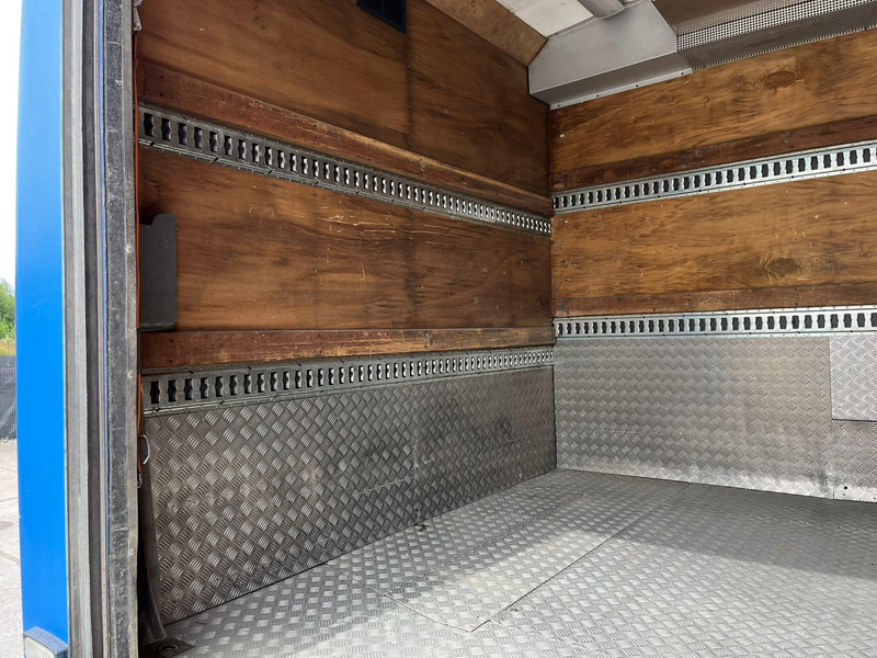 Leasing Van Hool Scania K 400 T 9 6x2*4 WC / AC / WEBASTO / FRIDGE / LUGGAGE BOX WITH LIFT / WHEELCHAIR LIFT Van Hool Scania K 400 T 9 6x2*4 WC / AC / WEBASTO / FRIDGE / LUGGAGE BOX WITH LIFT / WHEELCHAIR LIFT: φωτογραφία 12