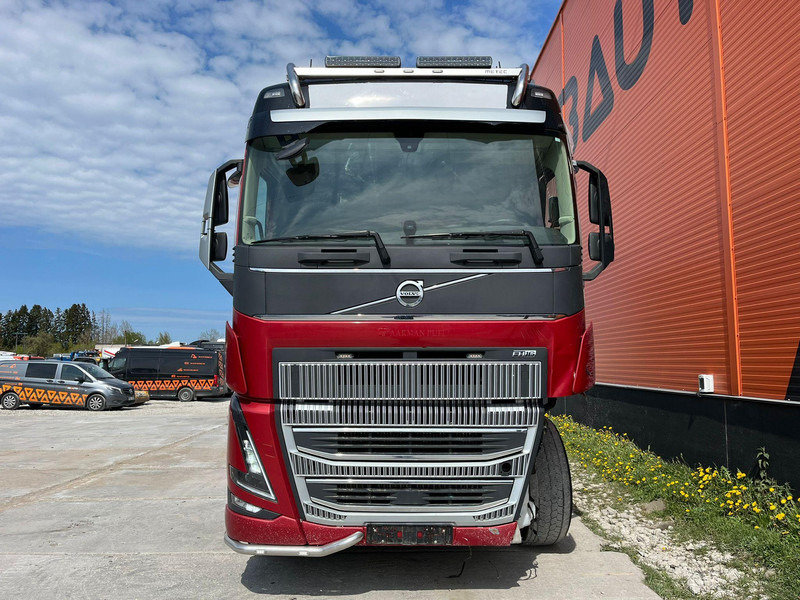 Volvo FH 16 750 8x4/4 DAMAGED ! - Φορτηγό ξυλείας, Φορτηγό με γερανό: φωτογραφία 3 Volvo FH 16 750 8x4/4 DAMAGED ! - Φορτηγό ξυλείας, Φορτηγό με γερανό: φωτογραφία 3