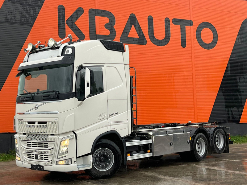 Volvo FH 540 6x4 HIAB 21 ton / L=5600 mm / RETARDER / TANDEM AXLE LIFT - Φορτηγό φόρτωσης γάντζου: φωτογραφία 1 Volvo FH 540 6x4 HIAB 21 ton / L=5600 mm / RETARDER / TANDEM AXLE LIFT - Φορτηγό φόρτωσης γάντζου: φωτογραφία 1