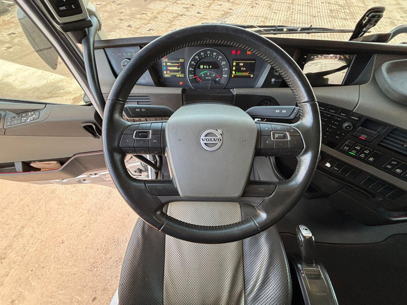 Φορτηγό με ανοιχτή καρότσα, Φορτηγό με γερανό Volvo FH 540 8x4*4 PK 33002 EH / PLATFORM L=7049 mm: φωτογραφία 17