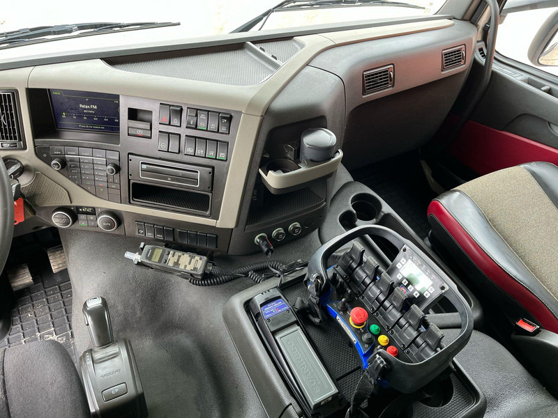 Φορτηγό ανατρεπόμενο, Φορτηγό με γερανό Volvo FM 410 6x2*4 HMF 1120-K4 / TIPPER BOX L=5573 mm: φωτογραφία 20