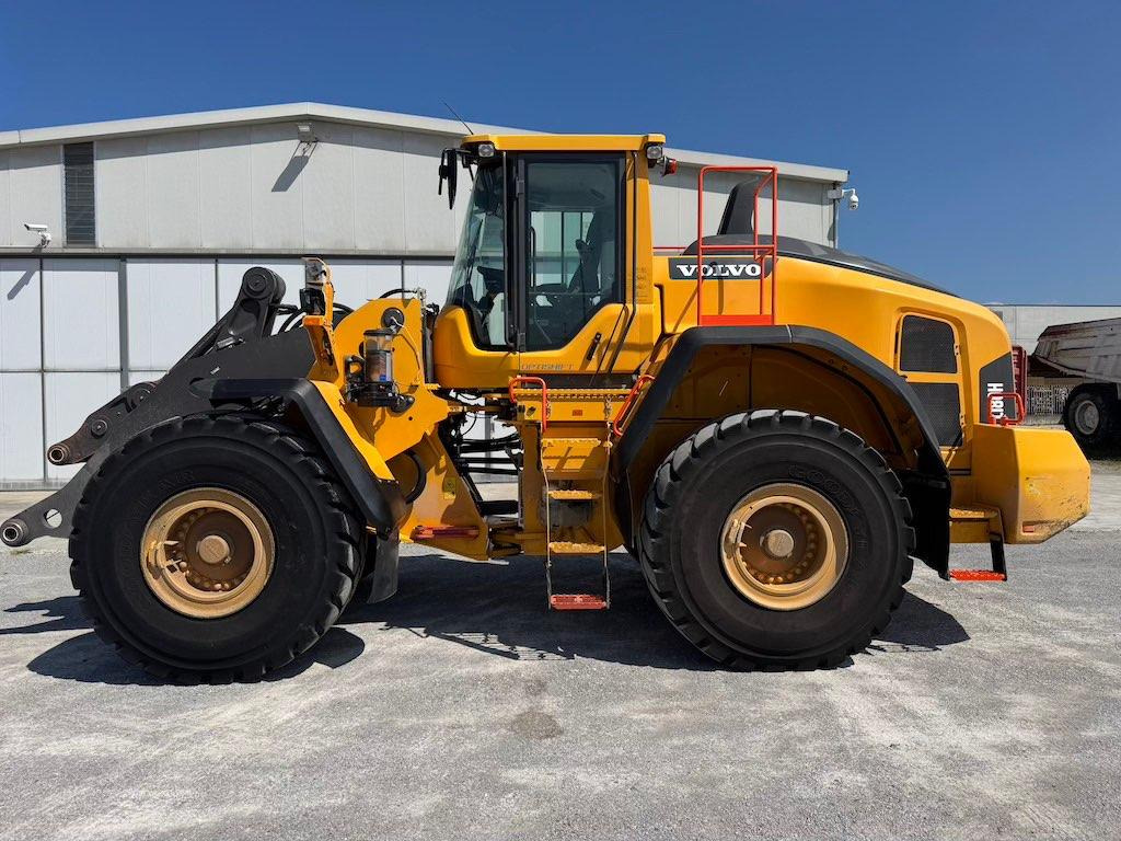 Volvo L180H - Ελαστιχοφόρος φορτωτής: φωτογραφία 1 Volvo L180H - Ελαστιχοφόρος φορτωτής: φωτογραφία 1