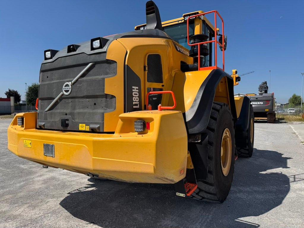 Volvo L180H - Ελαστιχοφόρος φορτωτής: φωτογραφία 4 Volvo L180H - Ελαστιχοφόρος φορτωτής: φωτογραφία 4