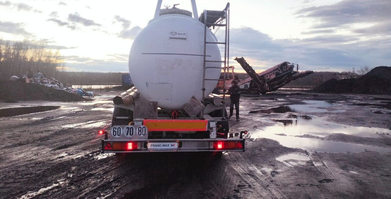 Guhur ADR L4BN/ chemiczna / polyester / poj. 24.600L - Επικαθήμενο βυτίο: φωτογραφία 4 Guhur ADR L4BN/ chemiczna / polyester / poj. 24.600L - Επικαθήμενο βυτίο: φωτογραφία 4