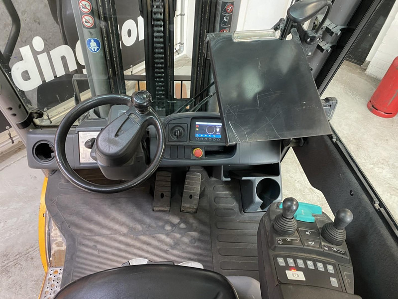 Jungheinrich TFG425s - Υγραεριοκίνητο περονοφόρο: φωτογραφία 5 Jungheinrich TFG425s - Υγραεριοκίνητο περονοφόρο: φωτογραφία 5