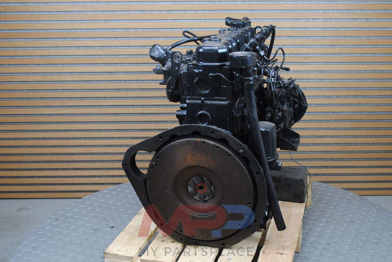 Isuzu Isuzu C240 - Κινητήρας: φωτογραφία 3 Isuzu Isuzu C240 - Κινητήρας: φωτογραφία 3