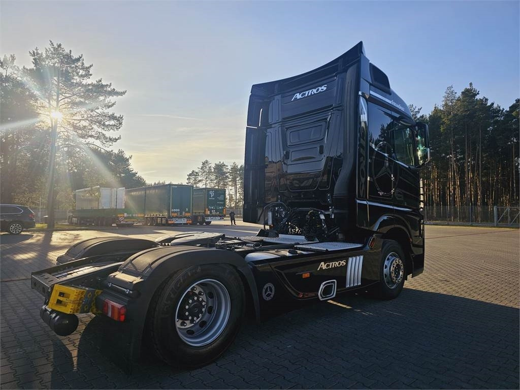 Mercedes-Benz ACTROS 1843 - Τράκτορας: φωτογραφία 4 Mercedes-Benz ACTROS 1843 - Τράκτορας: φωτογραφία 4