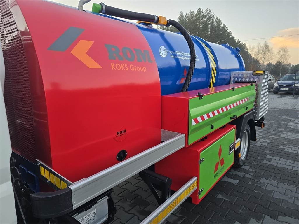 Όχημα εκκένωσης βόθρων Mitsubishi ROM KOKS SMART COMBI WUKO HOT WATER FOR CLEANING S: φωτογραφία 10 Όχημα εκκένωσης βόθρων Mitsubishi ROM KOKS SMART COMBI WUKO HOT WATER FOR CLEANING S: φωτογραφία 10