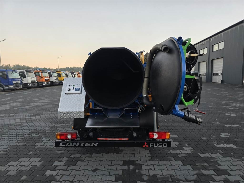 Όχημα εκκένωσης βόθρων Mitsubishi ROM KOKS SMART COMBI WUKO HOT WATER FOR CLEANING S: φωτογραφία 18 Όχημα εκκένωσης βόθρων Mitsubishi ROM KOKS SMART COMBI WUKO HOT WATER FOR CLEANING S: φωτογραφία 18