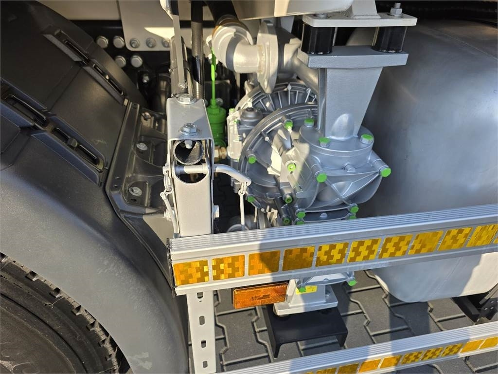 Scania V8 R580 MTS DINO 5 TRIPLE 54000V Saugbagger cleane - Εκσκαφέας: φωτογραφία 4 Scania V8 R580 MTS DINO 5 TRIPLE 54000V Saugbagger cleane - Εκσκαφέας: φωτογραφία 4