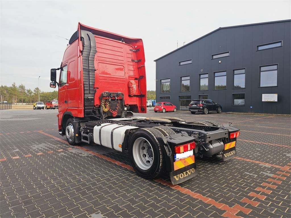 Volvo FH13 XXL NEW TIRES MANUAL 420 EURO 5 2011 - Τράκτορας: φωτογραφία 4 Volvo FH13 XXL NEW TIRES MANUAL 420 EURO 5 2011 - Τράκτορας: φωτογραφία 4