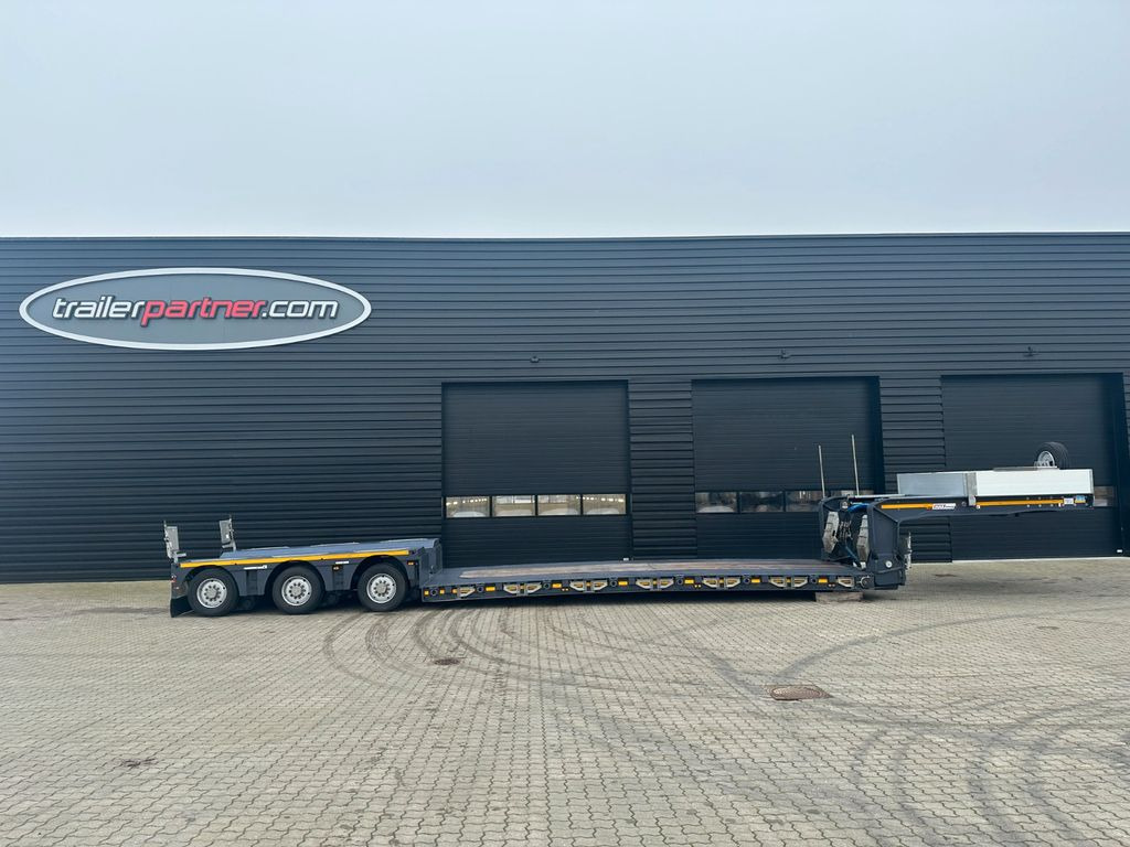 Faymonville Maxtrailer 3 achs. tiefbett / Pendelachsen Faymonville Maxtrailer 3 achs. tiefbett / Pendelachsen - Επικαθήμενο με χαμηλό δάπεδο: φωτογραφία 1 Faymonville Maxtrailer 3 achs. tiefbett / Pendelachsen Faymonville Maxtrailer 3 achs. tiefbett / Pendelachsen - Επικαθήμενο με χαμηλό δάπεδο: φωτογραφία 1