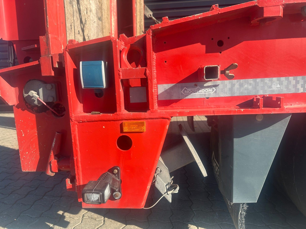 Nooteboom 4 achs anhänger / Doppelt rampen - Ρυμούλκα με χαμηλό δάπεδο: φωτογραφία 4 Nooteboom 4 achs anhänger / Doppelt rampen - Ρυμούλκα με χαμηλό δάπεδο: φωτογραφία 4