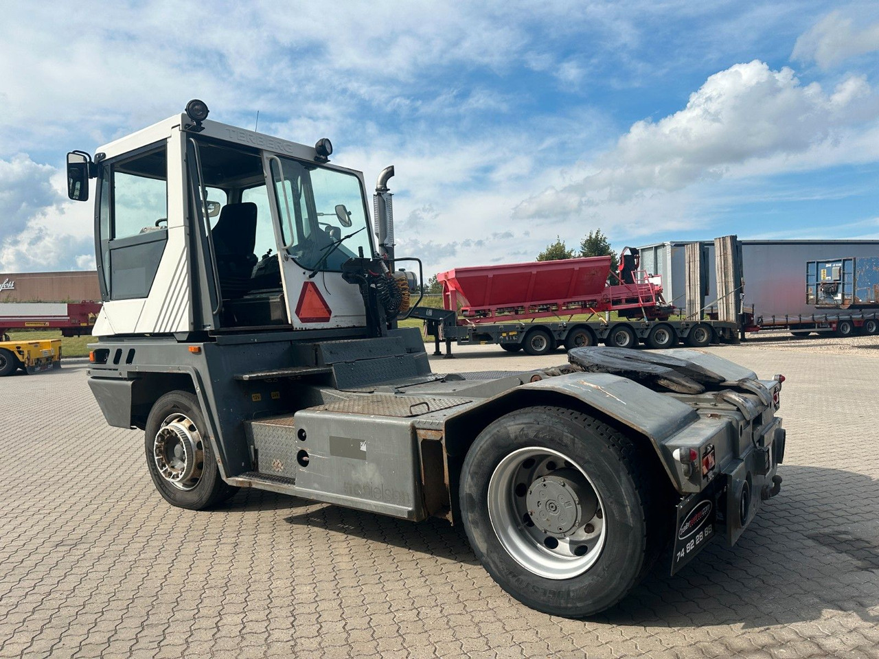Terberg TT222 - Τράκτορες τελωνείων: φωτογραφία 5 Terberg TT222 - Τράκτορες τελωνείων: φωτογραφία 5