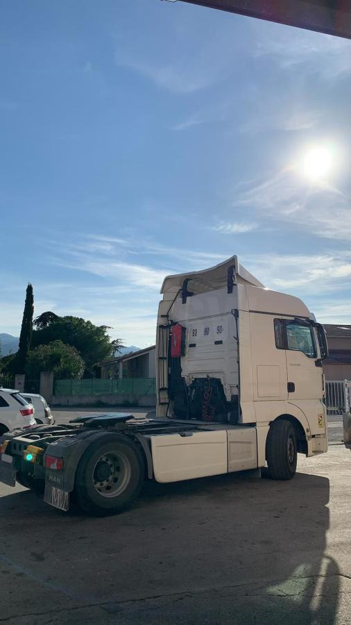 MAN TGX 18.460 - Τράκτορας: φωτογραφία 3 MAN TGX 18.460 - Τράκτορας: φωτογραφία 3