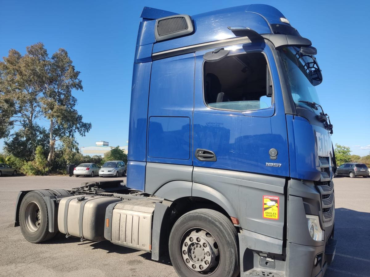 Mercedes Actros 1851 LS Retarder - Τράκτορας: φωτογραφία 1 Mercedes Actros 1851 LS Retarder - Τράκτορας: φωτογραφία 1