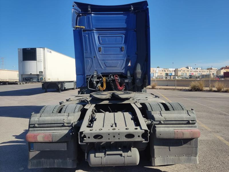 Mercedes Actros 1851 LS Retarder - Τράκτορας: φωτογραφία 4 Mercedes Actros 1851 LS Retarder - Τράκτορας: φωτογραφία 4