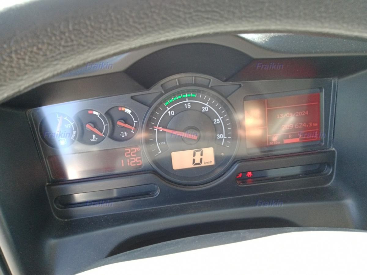 Renault D-Series 19 Wide 320 - Φορτηγό κόφα: φωτογραφία 5 Renault D-Series 19 Wide 320 - Φορτηγό κόφα: φωτογραφία 5