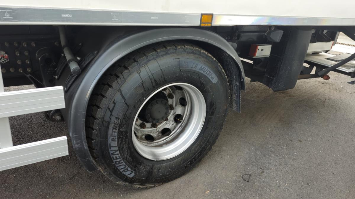 Renault D WIDE - Φορτηγό ψυγείο: φωτογραφία 3 Renault D WIDE - Φορτηγό ψυγείο: φωτογραφία 3