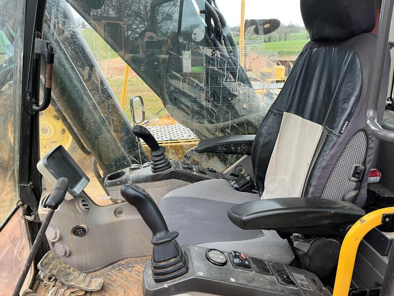 Volvo EC220DL - Ερπυστριοφόρος εκσκαφέας: φωτογραφία 4 Volvo EC220DL - Ερπυστριοφόρος εκσκαφέας: φωτογραφία 4