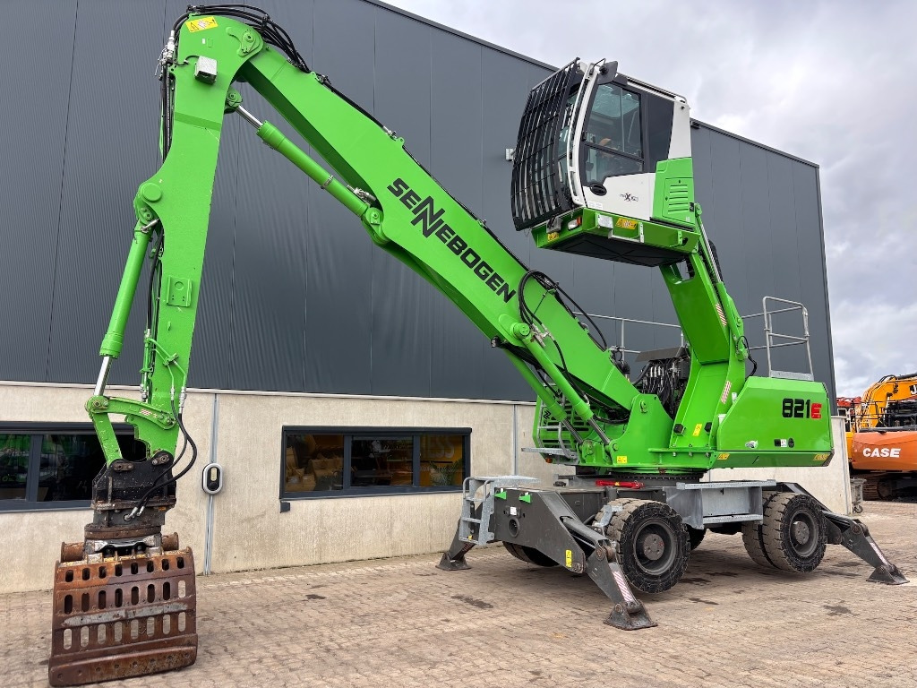 Sennebogen 821 M - 821 E - 821 ME  - Μηχάνημα Διαχείρισης Υλικών: φωτογραφία 1 Sennebogen 821 M - 821 E - 821 ME  - Μηχάνημα Διαχείρισης Υλικών: φωτογραφία 1