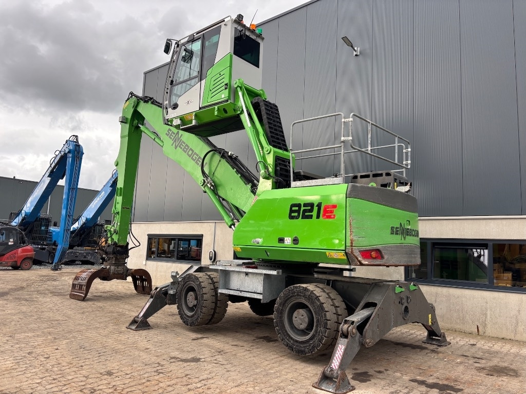 Sennebogen 821 M - 821 E - 821 ME  - Μηχάνημα Διαχείρισης Υλικών: φωτογραφία 3 Sennebogen 821 M - 821 E - 821 ME  - Μηχάνημα Διαχείρισης Υλικών: φωτογραφία 3