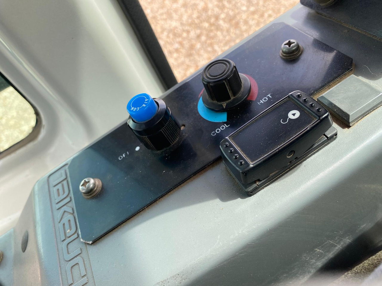 TAKEUCHI TB 250 - Ερπυστριοφόρος εκσκαφέας: φωτογραφία 5 TAKEUCHI TB 250 - Ερπυστριοφόρος εκσκαφέας: φωτογραφία 5
