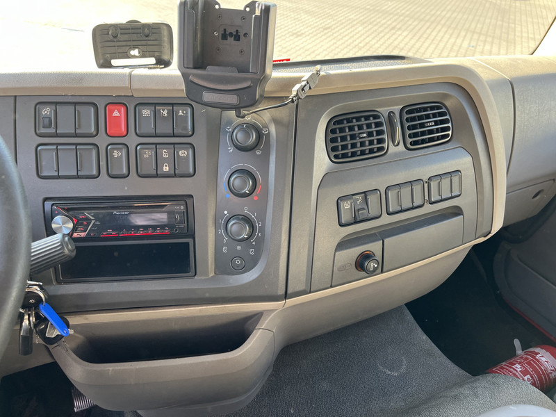 DAF LF 210 FA / 12 Ton / 394 dkm / Box / Loadlift / NL Truck - Φορτηγό κόφα: φωτογραφία 5 DAF LF 210 FA / 12 Ton / 394 dkm / Box / Loadlift / NL Truck - Φορτηγό κόφα: φωτογραφία 5