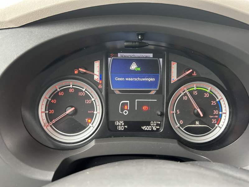 DAF LF 210 FA / 12 Ton / 450 dkm / Tacho V2 / Box / Laadklep / APK TUV 09-26 - Φορτηγό κόφα: φωτογραφία 4 DAF LF 210 FA / 12 Ton / 450 dkm / Tacho V2 / Box / Laadklep / APK TUV 09-26 - Φορτηγό κόφα: φωτογραφία 4