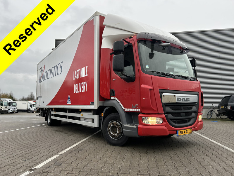 DAF LF 210 FA / 12 Ton / 450 dkm / Tacho V2 / Box / Laadklep / APK TUV 09-26 - Φορτηγό κόφα: φωτογραφία 1 DAF LF 210 FA / 12 Ton / 450 dkm / Tacho V2 / Box / Laadklep / APK TUV 09-26 - Φορτηγό κόφα: φωτογραφία 1