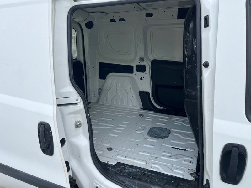 Fiat Dobló Cargo 1.3 MultiJet / NL Van - Μικρό βαν: φωτογραφία 3 Fiat Dobló Cargo 1.3 MultiJet / NL Van - Μικρό βαν: φωτογραφία 3