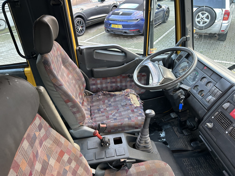 Iveco EuroCargo 80E15 / Double Cab / Manual / 427 dkm / Blad - Blad / Box Truck - Φορτηγό κόφα: φωτογραφία 3 Iveco EuroCargo 80E15 / Double Cab / Manual / 427 dkm / Blad - Blad / Box Truck - Φορτηγό κόφα: φωτογραφία 3